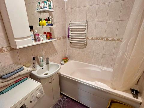 квартира за адресою Володимира Івасюка вул., 17