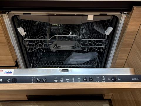 квартира за адресою Приозерна вул., 42