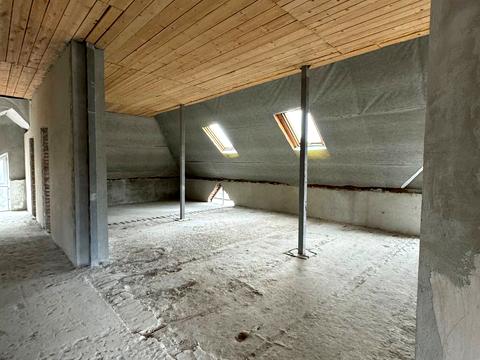 комерційна за адресою Героїв України вул., 2 А