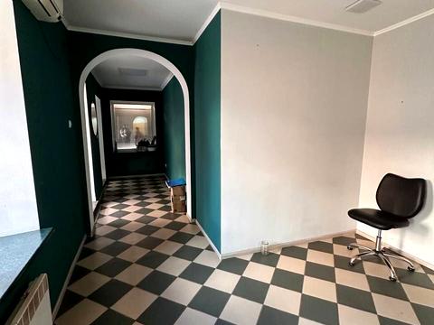 комерційна за адресою Нижньовоскресенська вул., 9-А