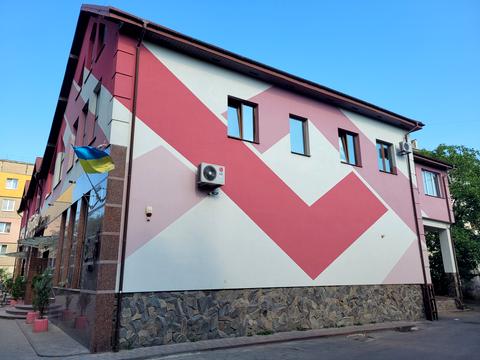 комерційна за адресою Богдана Хмельницького вул., 78