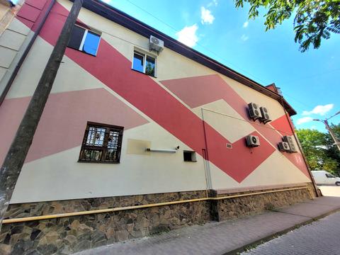 комерційна за адресою Богдана Хмельницького вул., 78