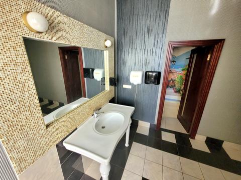 комерційна за адресою Богдана Хмельницького вул., 78