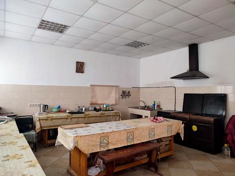 коммерческая по адресу Коновальця, 2А