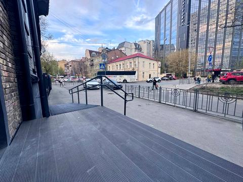 коммерческая по адресу Василя Яна ул., 2