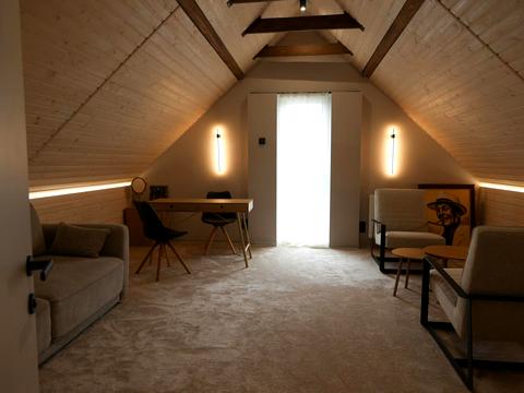 будинок за адресою Михайла Грушевського вул.