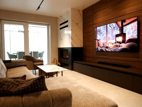 будинок за адресою Михайла Грушевського вул.