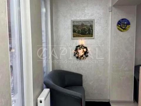 комерційна за адресою Лісова вул., 40
