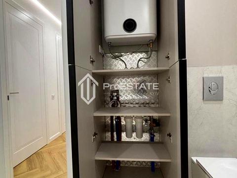 квартира за адресою Дніпровська набережна вул., 15-Д