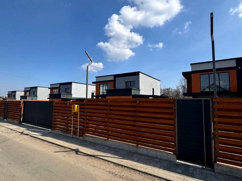 дом по адресу Повітряна