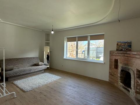 будинок за адресою Донбасівська