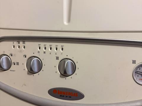 будинок за адресою Донбасівська