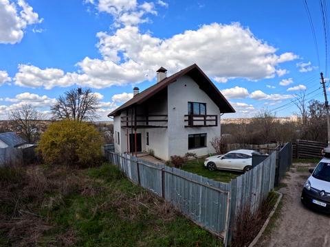 будинок за адресою Донбасівська