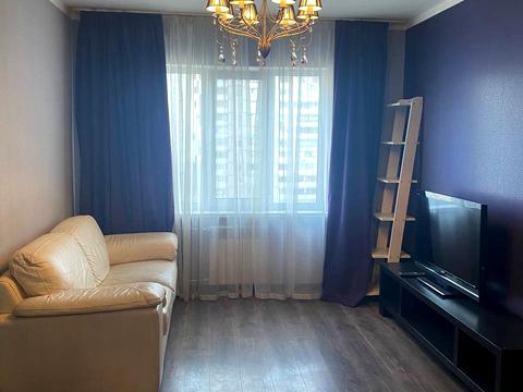 квартира за адресою Анни Ахматової вул., 43