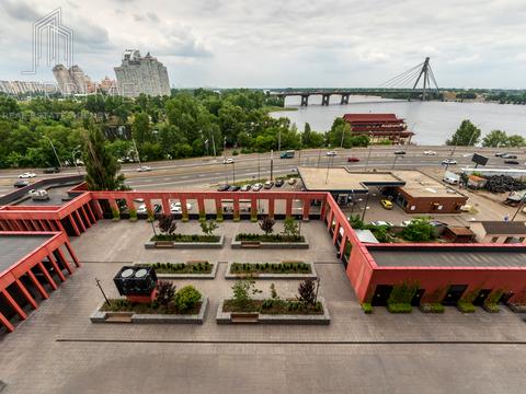 квартира за адресою Набережно-Рибальська вул., 27