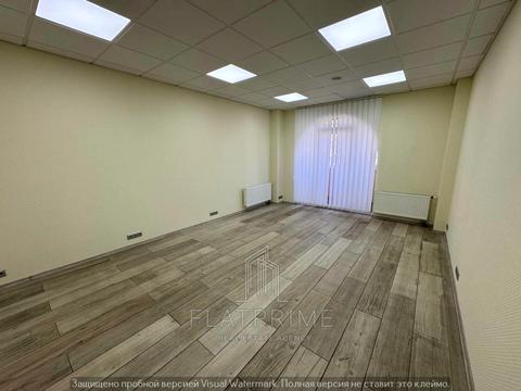 комерційна за адресою Івана Франка вул., 15