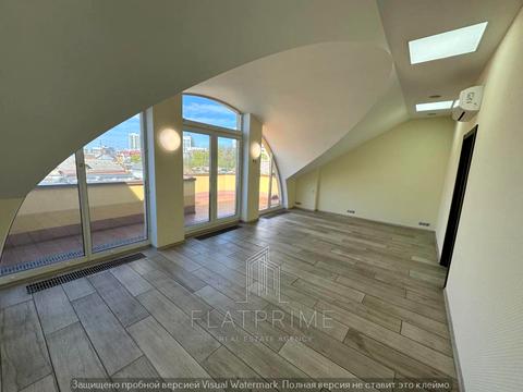 комерційна за адресою Івана Франка вул., 15