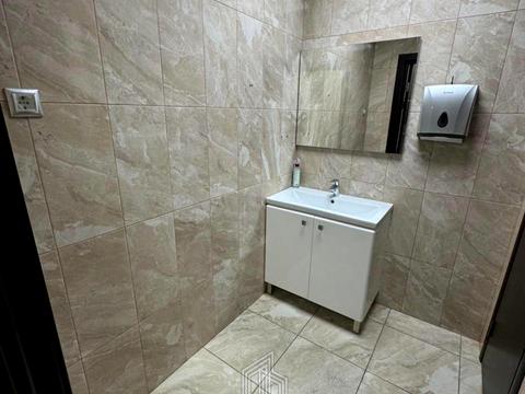 комерційна за адресою Івана Франка вул., 15