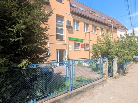 комерційна за адресою Залізнична вул., 15