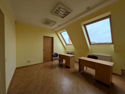 комерційна за адресою Залізнична вул., 15