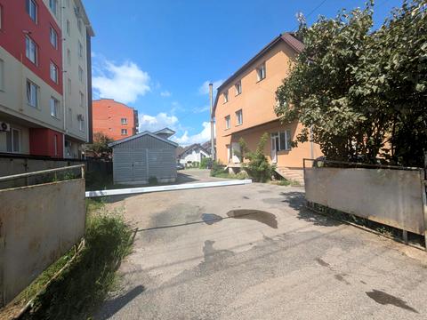 комерційна за адресою Залізнична вул., 15