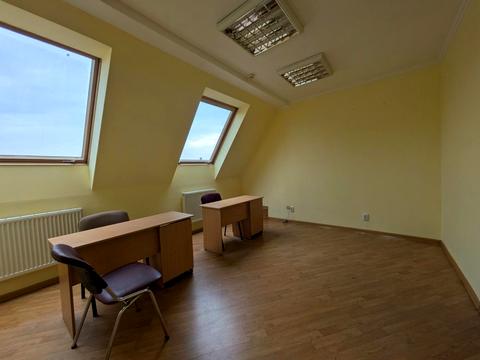 комерційна за адресою Залізнична вул., 15