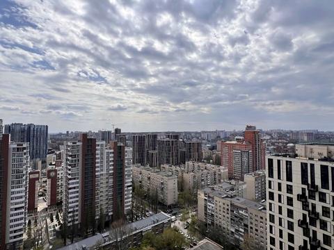 квартира за адресою Василя Тютюнника вул. (Анрі Барбюса), (Будинок 3)