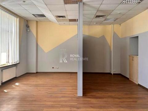 комерційна за адресою Володимира Сосюри вул., 4