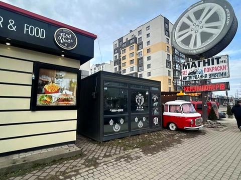 комерційна за адресою Олександра Довженка вул., 1