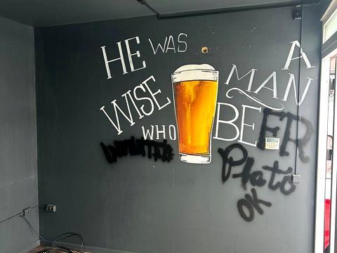 комерційна за адресою Олександра Довженка вул., 1