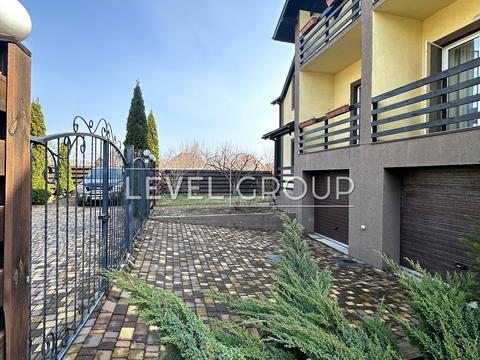 будинок за адресою Юності вул., 17