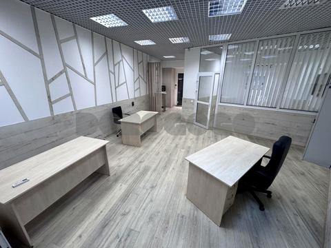 комерційна за адресою Євгена Коновальця вул. (Щорса), 36Д