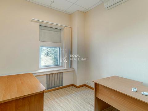 комерційна за адресою Саксаганського вул., 60