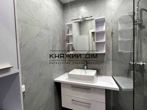 квартира за адресою Дніпровська набережна вул., 17-К