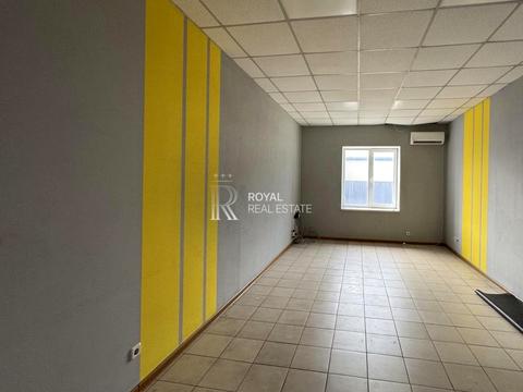 коммерческая по адресу Уинстона Черчилля ул. (Красноткацкая), 42