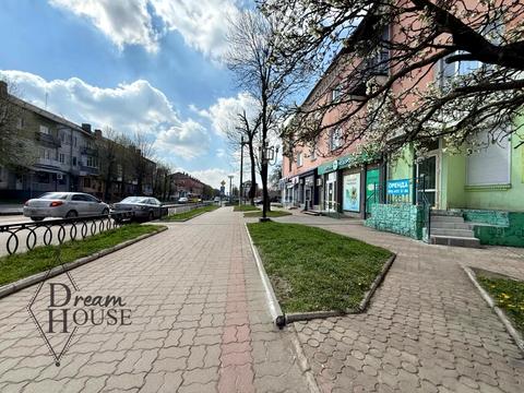 комерційна за адресою Винниченка вул., 6