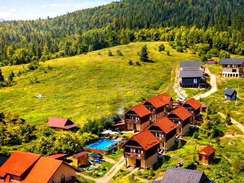 комерційна за адресою Джерельна вул., 1