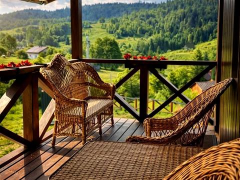 комерційна за адресою Джерельна вул., 1