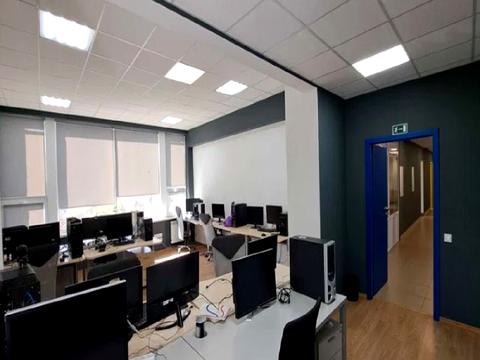 комерційна за адресою Євгена Сверстюка вул. (Марини Раскової), 11