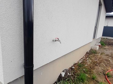 будинок за адресою Прибережна вул., 11