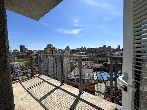 коммерческая по адресу Глинки ул. (Глинки), 5