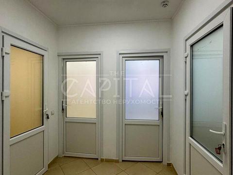 комерційна за адресою Оксамитова вул., 24