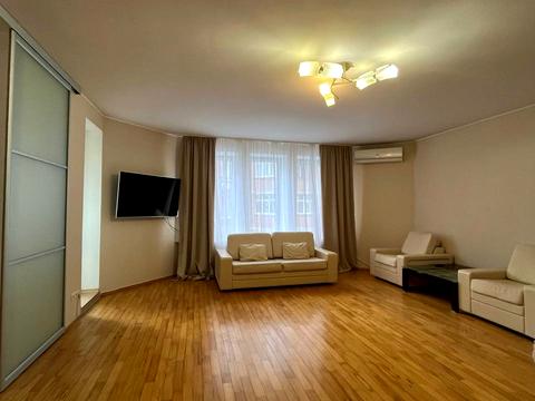 квартира за адресою Дмитрівська вул., 9-11