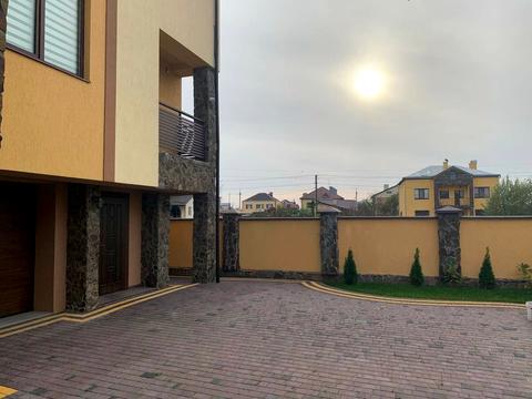 будинок за адресою с. Зимна Вода, Князя Святослава, 1Е