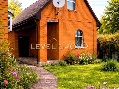 будинок за адресою Вишнева, 10