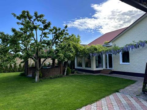 будинок за адресою Квітнева вул., 12