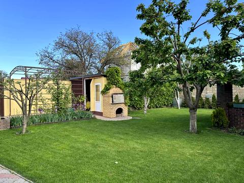 будинок за адресою Квітнева вул., 12