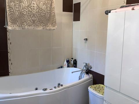 будинок за адресою Квітнева вул., 12