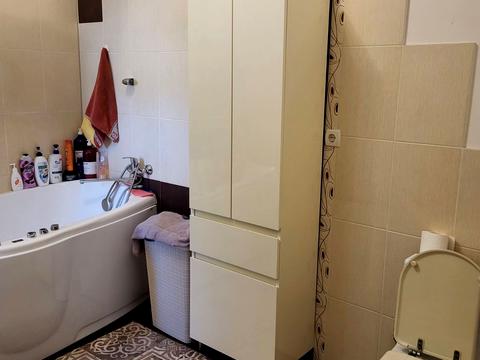 будинок за адресою Квітнева вул., 12