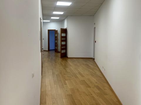 комерційна за адресою Академіка Андрія Сахарова вул., 41